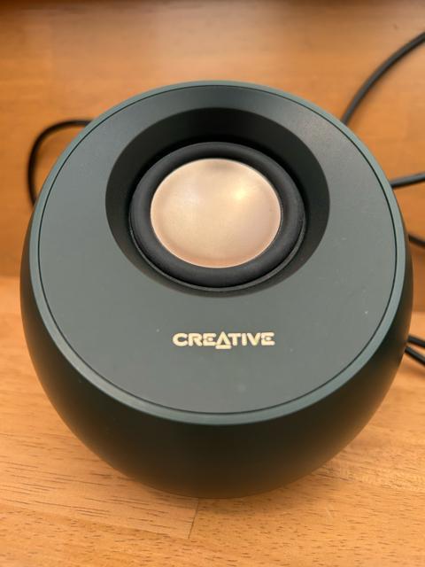 Creative Pebble Pro �A���p�C�� �O���[�� �� �Ɠd/AV�� 