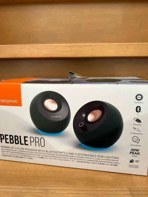 Creative Pebble Pro �A���p�C�� �O���[�� �� �Ɠd/AV�� 