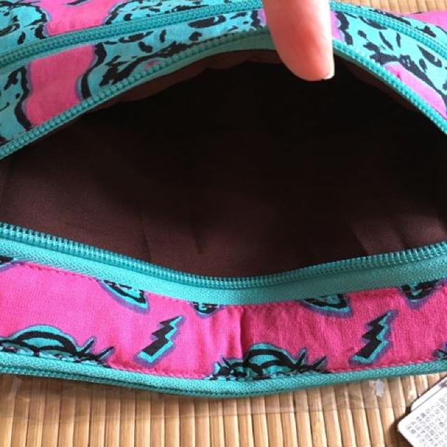 チャイハネ・インド綿キャット柄トリプルジップポーチ < ブランド  チャイハネ・インド綿キャット柄トリプルジップポーチ < ブランドの