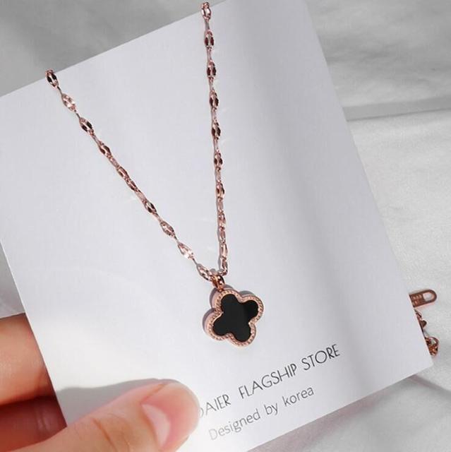 送料無料※高級感  両面 四つの葉 クローバー 可愛い ネックレス 贈り物 レディース ピンクゴールド プレゼント 新品 < 女性アクセサリー/時計  送料無料※高級感  両面 四つの葉 クローバー 可愛い ネックレス 贈り物 レディース ピンクゴールド プレゼント 新品 < 女性アクセサリー/時計の