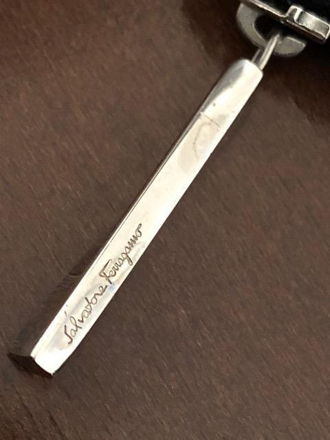 本革〈サルヴァトーレフェラガモ/SalvatoreFerragamo〉ポーチ ペンケース 小物(ブラック)正規品 < ブランド  本革〈サルヴァトーレフェラガモ/SalvatoreFerragamo〉ポーチ ペンケース 小物(ブラック)正規品 < ブランドの