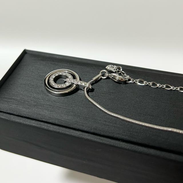 美品 SWAROVSKI スワロフスキー ダブルリング ラインストーン ネックレス < ブランド  美品 SWAROVSKI スワロフスキー ダブルリング ラインストーン ネックレス < ブランドの