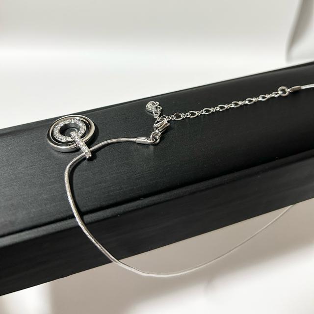 美品 SWAROVSKI スワロフスキー ダブルリング ラインストーン ネックレス < ブランド  美品 SWAROVSKI スワロフスキー ダブルリング ラインストーン ネックレス < ブランドの