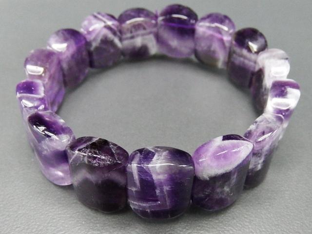 一点物天然石ファントムアメジスト大型バングルブレスレット縦約18mm < 女性アクセサリー/時計 一点物天然石ファントムアメジスト大型バングルブレスレット縦約18mm < 女性アクセサリー/時計の