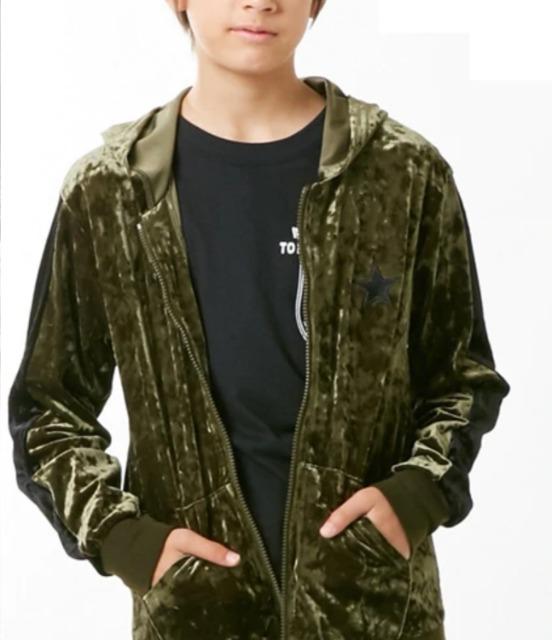 140★SHISKY BY DRIVE★ベロアジップアップパーカー★カーキ★新品★送料無料 < キッズ/ベビー  140★SHISKY BY DRIVE★ベロアジップアップパーカー★カーキ★新品★送料無料  < キッズ/ベビーの