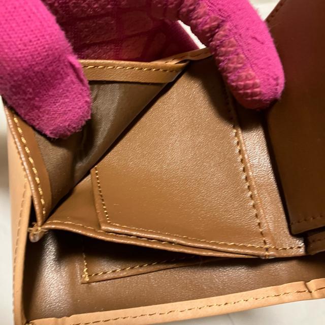 【美品】【LUCIANO VALENTINO】 レザー / 三つ折り財布 < 女性ファッション 【美品】【LUCIANO VALENTINO】 レザー / 三つ折り財布 < 女性ファッションの