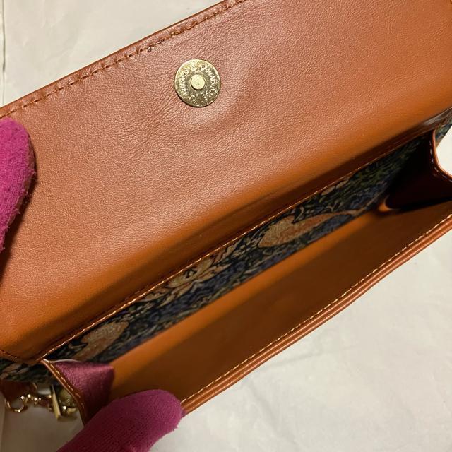 【保管未使用品】【ウィリアムモリス】【いちご泥棒】 ラウンドファスナー 長財布 < 女性ファッション 【保管未使用品】【ウィリアムモリス】【いちご泥棒】 ラウンドファスナー 長財布 < 女性ファッションの