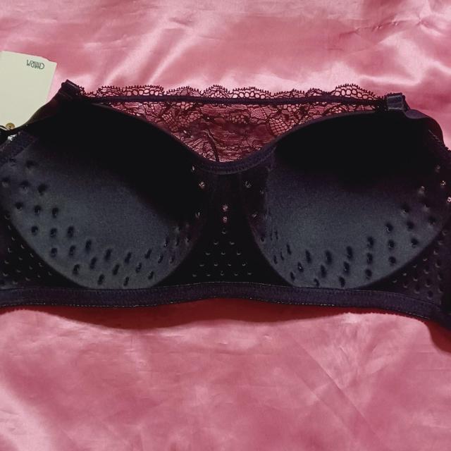 ★胸元カバーお洒落☆黒ブラック風通しが良い蒸れない快適♪穴あきモールドフロントカバーレース付☆柔らかノンストレスブラジャーLサイズ < 女性ファッション  ★胸元カバーお洒落☆黒ブラック風通しが良い蒸れない快適♪穴あきモールドフロントカバーレース付☆柔らかノンストレスブラジャーLサイズ < 女性ファッションの
