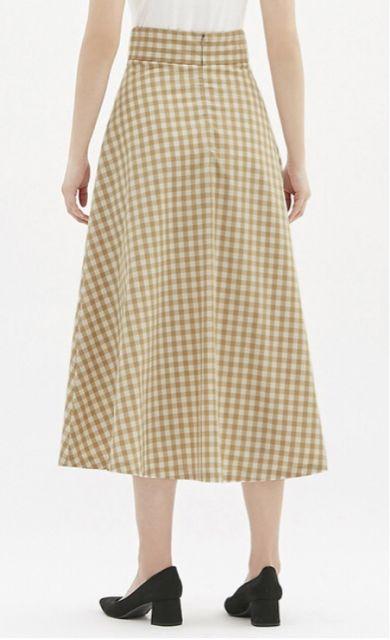 GU・ギンガムチェック柄フレアスカート。ベージュXL < ブランド GU・ギンガムチェック柄フレアスカート。ベージュXL < ブランドの