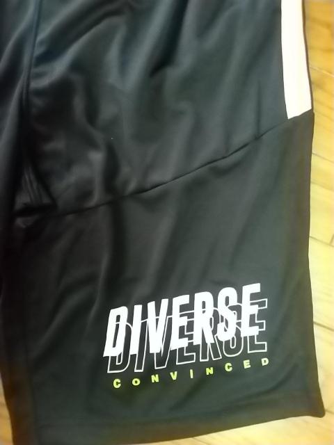 4Lサイズ!高貴紳士的!サラッと肌触り!メッシュ素材!両脇and後ろポケット付き!男の黒色合い!ハーフパンツ!新品! < 男性ファッション  4Lサイズ!高貴紳士的!サラッと肌触り!メッシュ素材!両脇and後ろポケット付き!男の黒色合い!ハーフパンツ!新品! < 男性ファッションの