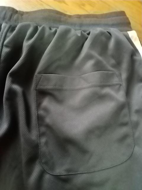 4Lサイズ!高貴紳士的!サラッと肌触り!メッシュ素材!両脇and後ろポケット付き!男の黒色合い!ハーフパンツ!新品! < 男性ファッション  4Lサイズ!高貴紳士的!サラッと肌触り!メッシュ素材!両脇and後ろポケット付き!男の黒色合い!ハーフパンツ!新品! < 男性ファッションの
