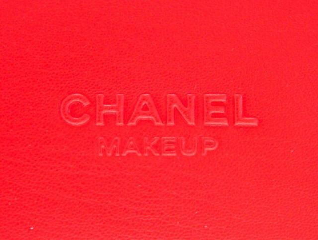 シャネル メイクアップ ノベルティ コスメポーチ 半月型 ラウンドファスナー 2020 レッド CHANEL【正規品】 < ブランド  シャネル メイクアップ ノベルティ コスメポーチ 半月型 ラウンドファスナー 2020 レッド CHANEL【正規品】 < ブランドの
