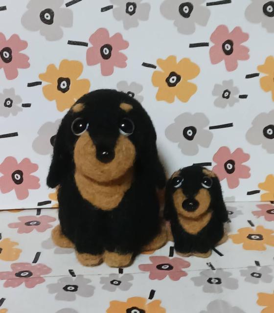 羊毛フェルト小さな ダックスフント親子ソファー付き < ペット/手芸/園芸 羊毛フェルト小さな ダックスフント親子ソファー付き < ペット/手芸/園芸の