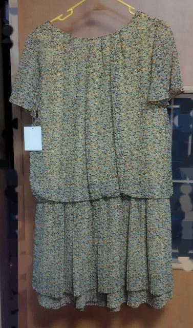 イエロー 黄色 小花柄 シフォン プリーツ ワンピース 新品 < 女性ファッション  イエロー 黄色 小花柄 シフォン プリーツ ワンピース 新品 < 女性ファッションの