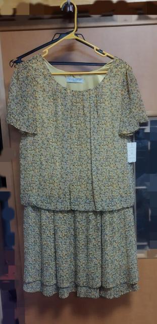 イエロー 黄色 小花柄 シフォン プリーツ ワンピース 新品 < 女性ファッション  イエロー 黄色 小花柄 シフォン プリーツ ワンピース 新品 < 女性ファッションの