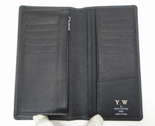 ルイヴィトン M32572 タイガ ポルトフォイユ・ブラザ 二つ折り長財布 イニシャル入り ブラック<USED>【送料無料】 < ブランド ルイヴィトン M32572 タイガ ポルトフォイユ・ブラザ 二つ折り長財布 イニシャル入り ブラック<USED>【送料無料】 < ブランドの