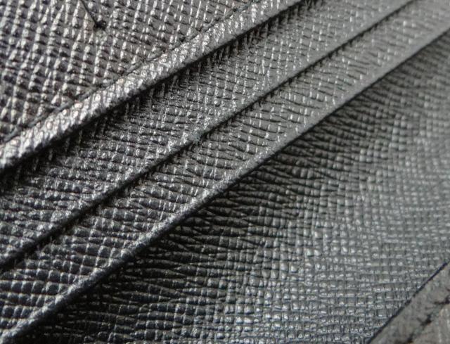 ルイヴィトン M32572 タイガ ポルトフォイユ・ブラザ 二つ折り長財布 イニシャル入り ブラック<USED>【送料無料】 < ブランド ルイヴィトン M32572 タイガ ポルトフォイユ・ブラザ 二つ折り長財布 イニシャル入り ブラック<USED>【送料無料】 < ブランドの