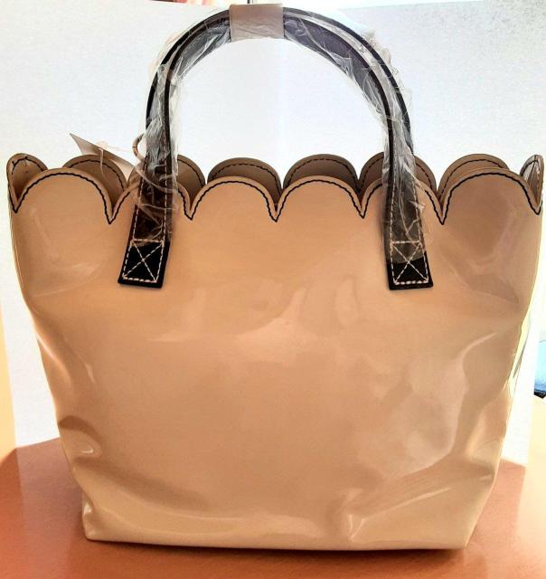 新品 PJ ハンドバッグ トートバッグ バッグ ポーチ付き ベージュ トート WOMAN レディース ピーチ・ジョン ペタルトート < 女性ファッション  新品 PJ ハンドバッグ トートバッグ バッグ ポーチ付き ベージュ トート WOMAN レディース ピーチ・ジョン ペタルトート  < 女性ファッションの