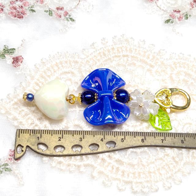 ハンドメイド☆キーホルダー☆リボンとハート☆青 < 女性ファッション  ハンドメイド☆キーホルダー☆リボンとハート☆青 < 女性ファッションの