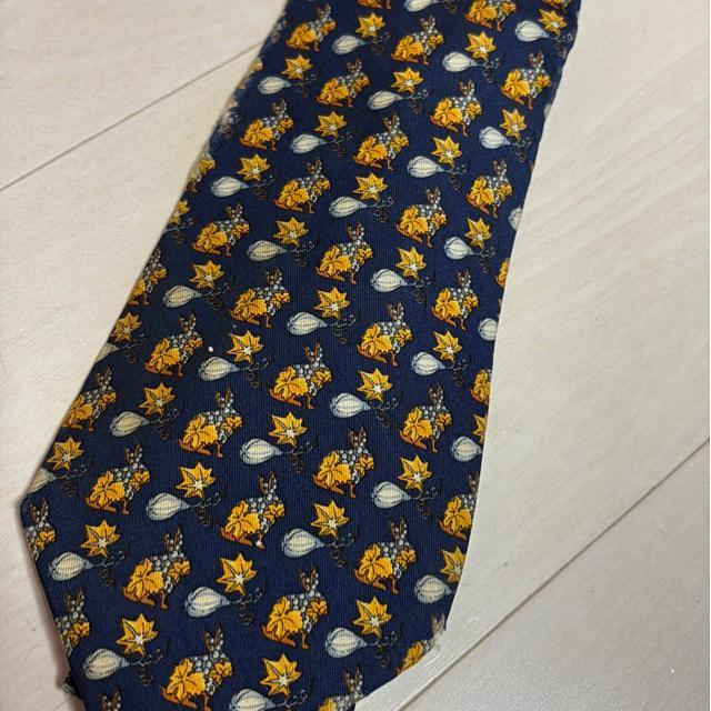 送料無料 フェラガモネイビー系ネクタイ < 男性ファッション 送料無料 フェラガモネイビー系ネクタイ < 男性ファッションの