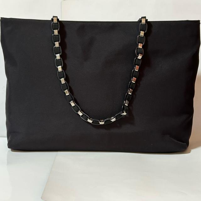 美品 Salvatore Ferragamo フェラガモ ヴァラ チェーン ショルダーバッグ AU-21 8229 ナイロン < ブランド 美品 Salvatore Ferragamo フェラガモ ヴァラ チェーン ショルダーバッグ AU-21 8229 ナイロン < ブランドの