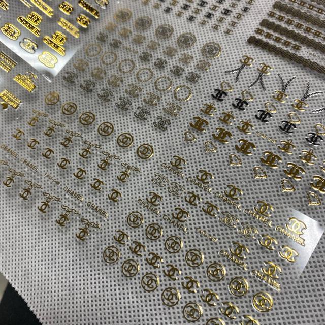 CHANELネイルシール 10シート < 香水/コスメ/ネイル CHANELネイルシール 10シート < 香水/コスメ/ネイルの