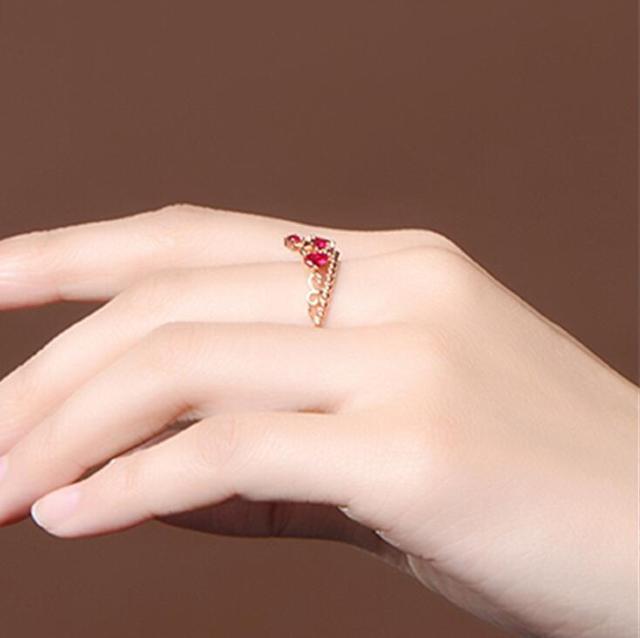 送料無料※高級感 ゆびわ クラウン ルビー石 指輪 フリーサイズ リング (13号〜21号) レディース シルバー 新品 < 女性アクセサリー/時計  送料無料※高級感 ゆびわ クラウン ルビー石 指輪 フリーサイズ リング (13号〜21号) レディース シルバー 新品 < 女性アクセサリー/時計の