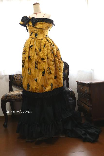 オフショル バッスルドレス Sサイズ < 女性ファッション  オフショル バッスルドレス Sサイズ  < 女性ファッションの