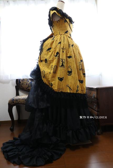 オフショル バッスルドレス Sサイズ < 女性ファッション  オフショル バッスルドレス Sサイズ < 女性ファッションの