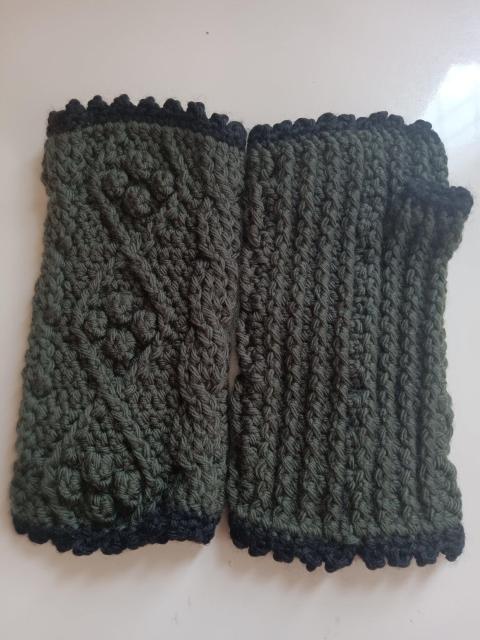 ハンドウォーマー(モスグリーン×黒)女性用 < 女性ファッション  ハンドウォーマー(モスグリーン×黒)女性用  < 女性ファッションの