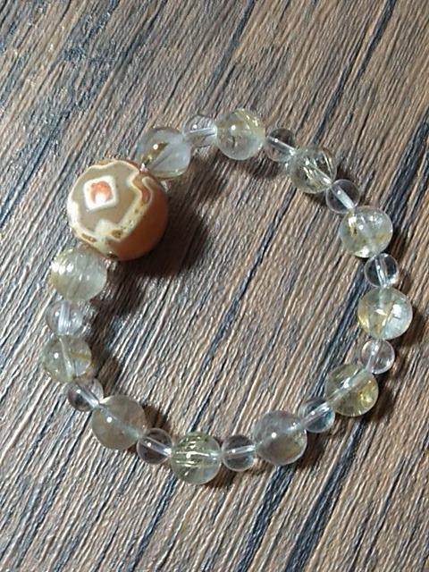 金針ルチルと天珠のブレスレット < 女性アクセサリー/時計  金針ルチルと天珠のブレスレット  < 女性アクセサリー/時計の