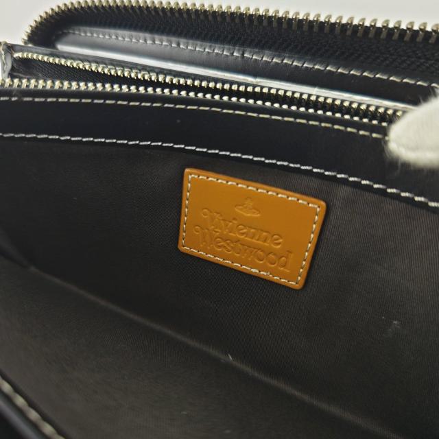 Vivienne Westwood z  uh 