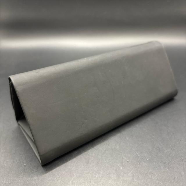 ���� ISSEY MIYAKE �T���O���X�P�[�X �� �j���t�@�b�V������ 