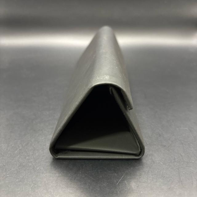 ���� ISSEY MIYAKE �T���O���X�P�[�X �� �j���t�@�b�V������ 