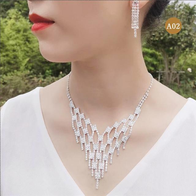 送料無料 新品 ウェディングジュエリーセットアクセサリー < 女性アクセサリー/時計  送料無料 新品 ウェディングジュエリーセットアクセサリー < 女性アクセサリー/時計の
