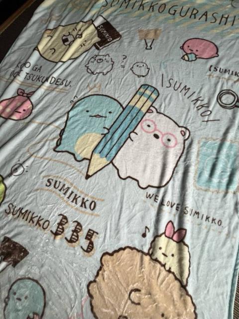 すみっコぐらし!可愛い!愛らしい!ふわり!軽くて暖か!シングルサイズ!ブランケット!毛布!新品! < インテリア/ライフ  すみっコぐらし!可愛い!愛らしい!ふわり!軽くて暖か!シングルサイズ!ブランケット!毛布!新品! < インテリア/ライフの