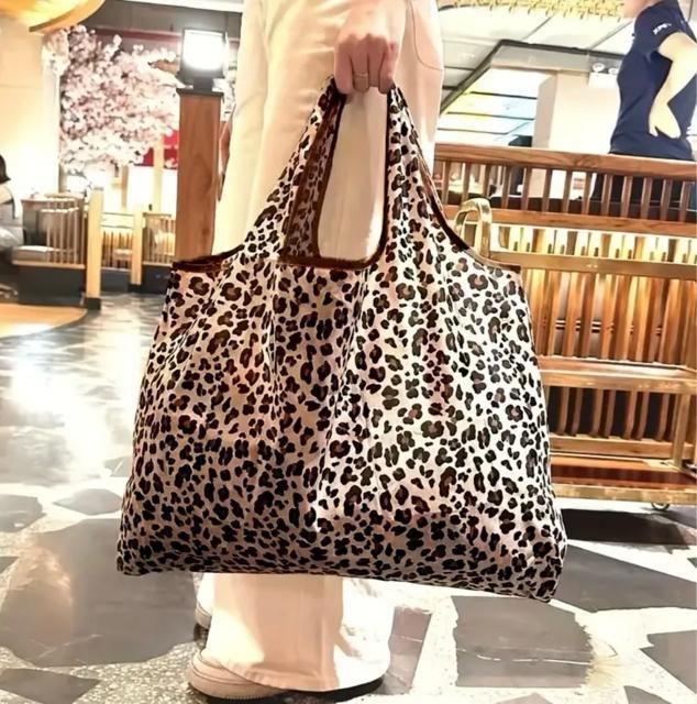 エコバッグ レオパード ヒョウ柄 コンパクト 折り畳み 買い物 トートバッグ < 女性ファッション  エコバッグ レオパード ヒョウ柄 コンパクト 折り畳み 買い物 トートバッグ  < 女性ファッションの