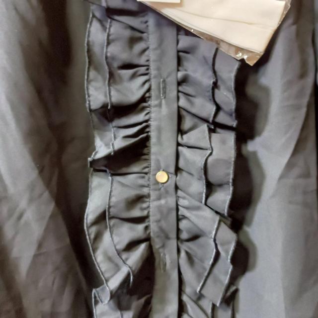 LAZY DAISY★新品タグ付★2枚襟フリルシアーシャツ < 女性ファッション  LAZY DAISY★新品タグ付★2枚襟フリルシアーシャツ < 女性ファッションの