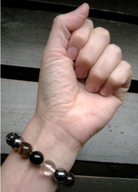 オニキスxタイガーアイxヘマタイトx水晶ブレスレット 天然石 < 男性アクセサリー/時計 オニキスxタイガーアイxヘマタイトx水晶ブレスレット 天然石 < 男性アクセサリー/時計の