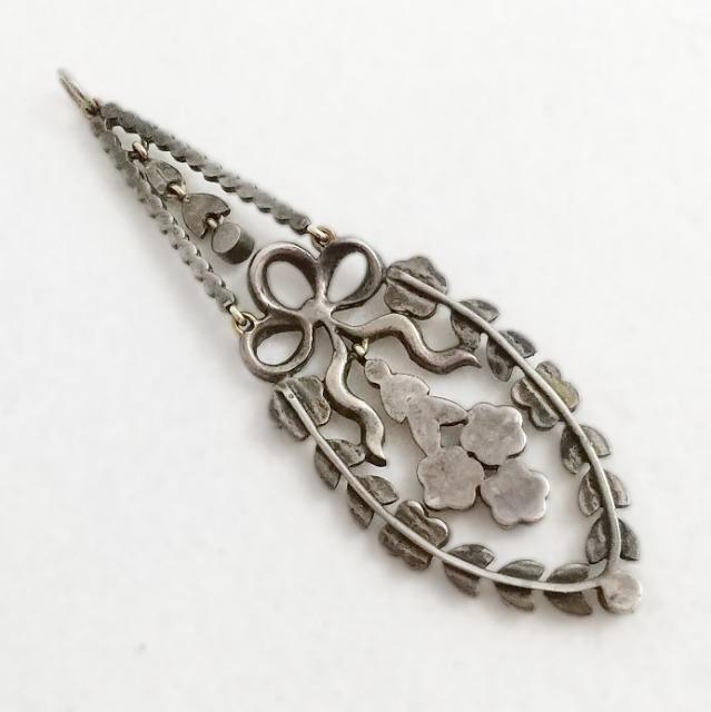 1850’s~60’s キラキラ 西洋アンティーク マーカサイト リボン花トップ【ペンダントトップのみ】 < 女性アクセサリー/時計  1850’s~60’s キラキラ 西洋アンティーク マーカサイト リボン花トップ【ペンダントトップのみ】 < 女性アクセサリー/時計の