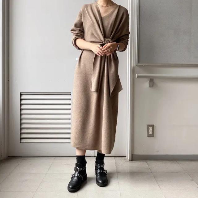 GU ジーユー フロントリボンニットワンピース 長袖 長袖 ベージュ ブラウン M < ブランド  GU ジーユー フロントリボンニットワンピース 長袖 長袖 ベージュ ブラウン M < ブランドの