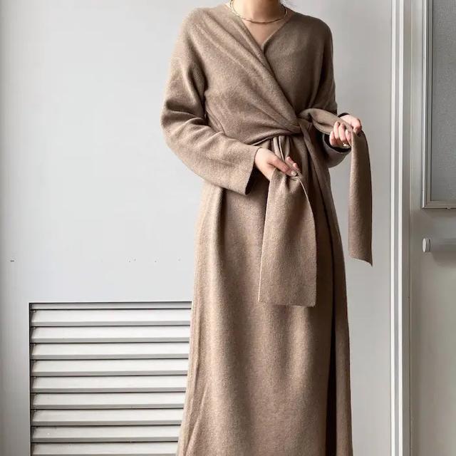 GU ジーユー フロントリボンニットワンピース 長袖 長袖 ベージュ ブラウン M < ブランド  GU ジーユー フロントリボンニットワンピース 長袖 長袖 ベージュ ブラウン M < ブランドの