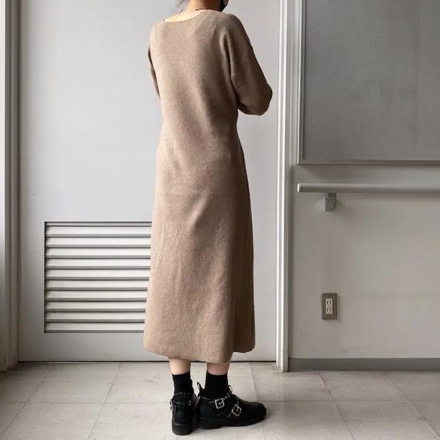 GU ジーユー フロントリボンニットワンピース 長袖 長袖 ベージュ ブラウン M < ブランド  GU ジーユー フロントリボンニットワンピース 長袖 長袖 ベージュ ブラウン M < ブランドの