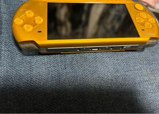すぐに遊べるセット!SONY PSP-3000 ブライトイエロー新品バッテリー PSP-3000 < ゲーム本体/ソフト すぐに遊べるセット!SONY PSP-3000 ブライトイエロー新品バッテリー PSP-3000 < ゲーム本体/ソフトの