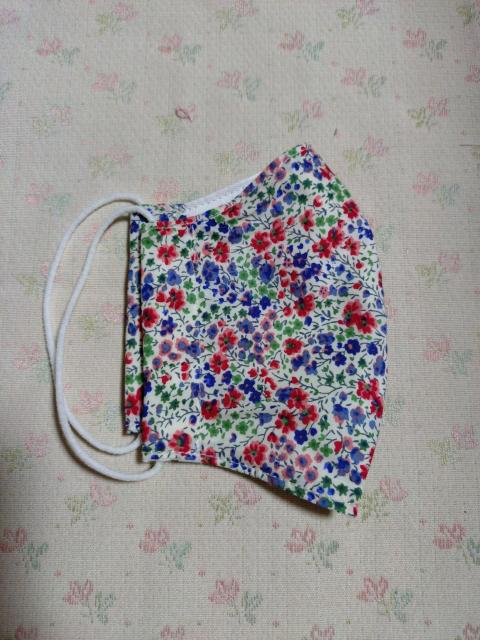 【送料無料】ハンドメイド 大人用マスク 小さめ リバティ柄 < ペット/手芸/園芸 【送料無料】ハンドメイド 大人用マスク 小さめ リバティ柄 < ペット/手芸/園芸の