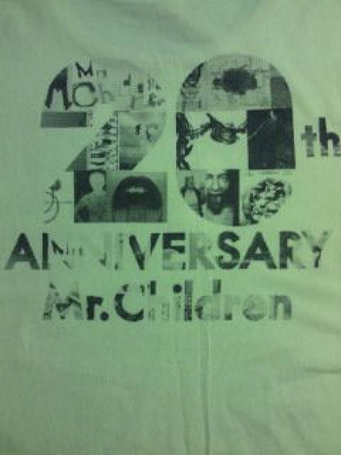 Mr.Children ミスチル 20周年 コンサート 限定 Tシャツ イエロー Sサイズ CDデザイン < タレントグッズ  Mr.Children ミスチル 20周年 コンサート 限定 Tシャツ イエロー Sサイズ CDデザイン  < タレントグッズの