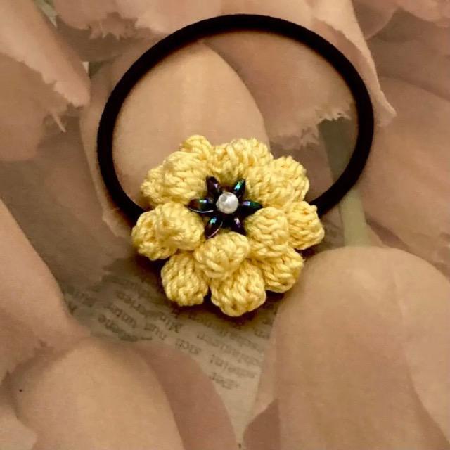 ハンドメイド♪レース編み ぽこぽこ花びらのお花モチーフヘアゴム < 女性ファッション  ハンドメイド♪レース編み ぽこぽこ花びらのお花モチーフヘアゴム  < 女性ファッションの