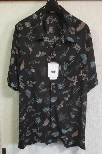 新品●●アロハシャツ●フラミンゴ●カー●4L < 男性ファッション  新品●●アロハシャツ●フラミンゴ●カー●4L  < 男性ファッションの