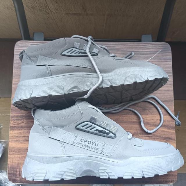 新品 26cm メンズ スニーカー グレー 厚底 カジュアル 靴 かっこいい < 男性ファッション  新品 26cm メンズ スニーカー グレー 厚底 カジュアル 靴 かっこいい < 男性ファッションの