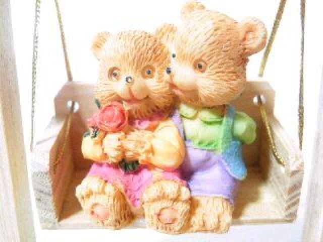 可愛い♪木製&樹脂製 カントリーラブラブくまさん《揺れるブランコ》T < おもちゃ 可愛い♪木製&樹脂製 カントリーラブラブくまさん《揺れるブランコ》T < おもちゃの